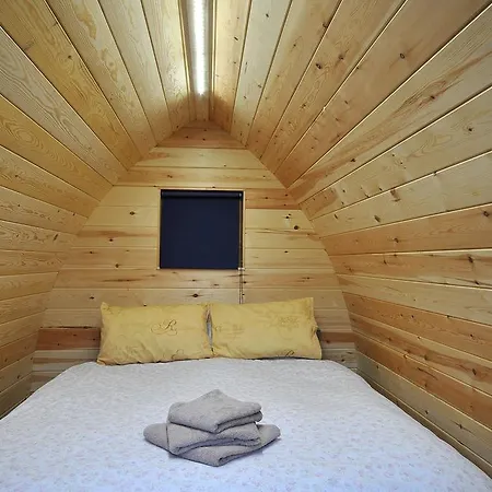 Wolds Glamping Campsite York