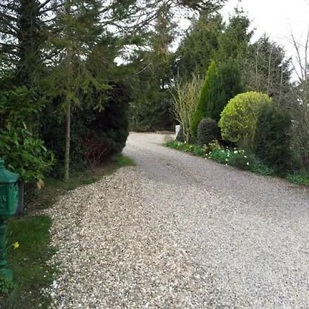 Wolds Glamping Camping 3*